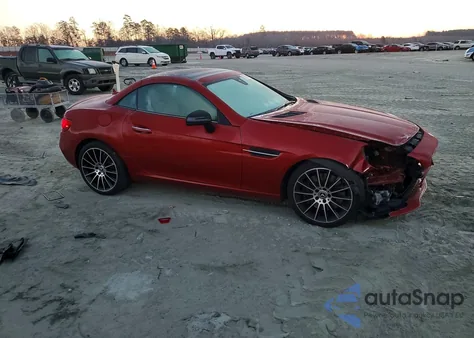 2018 Mercedes-Benz Slc 300 z USA, uszkodzony, nr VIN WDDPK3JA2JF149385